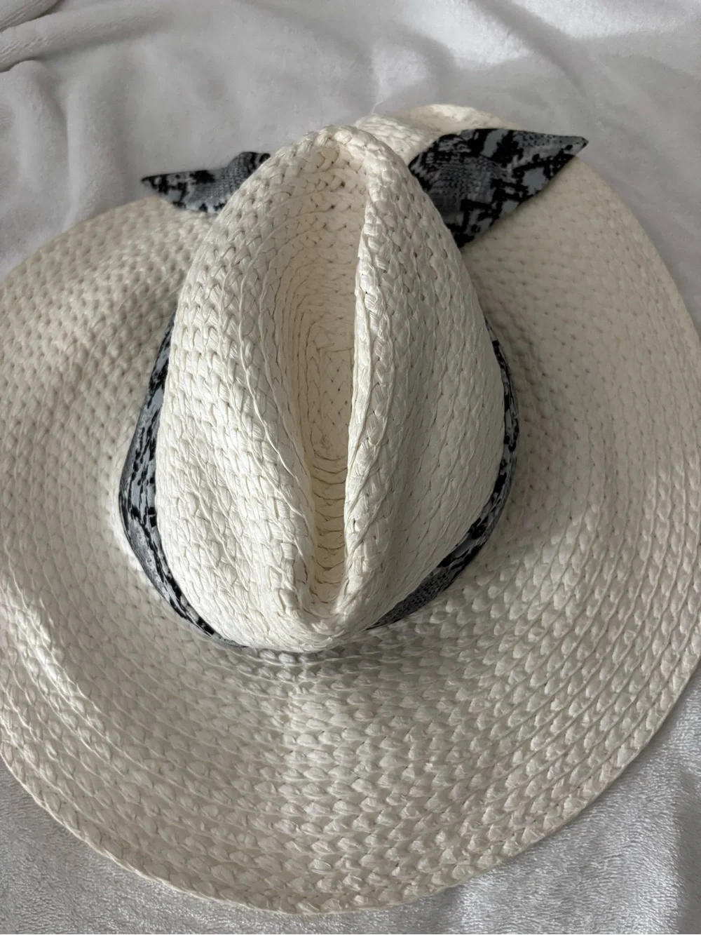 Vince Camuto Cream Straw Fedora with Black Snake-Print Band